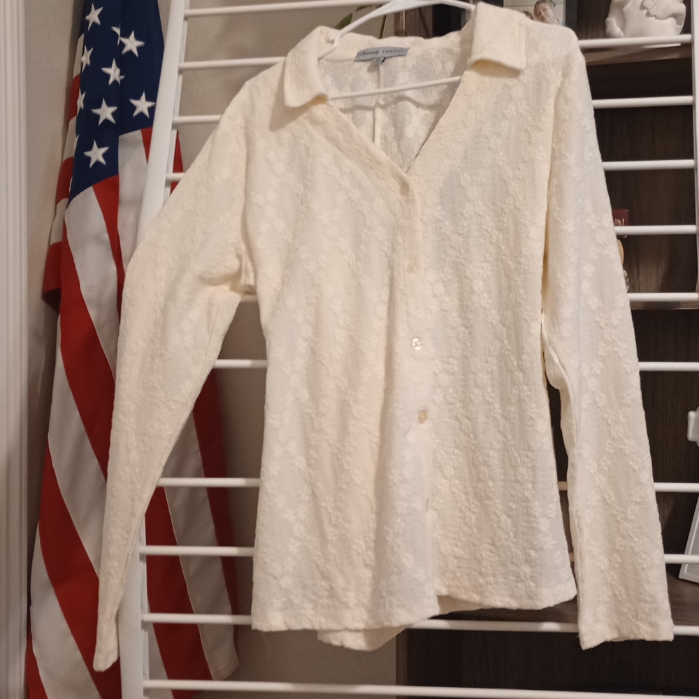 Absolutely Famous Cream Textured Button-Front Shirt *( Bundle 3 for 15)*